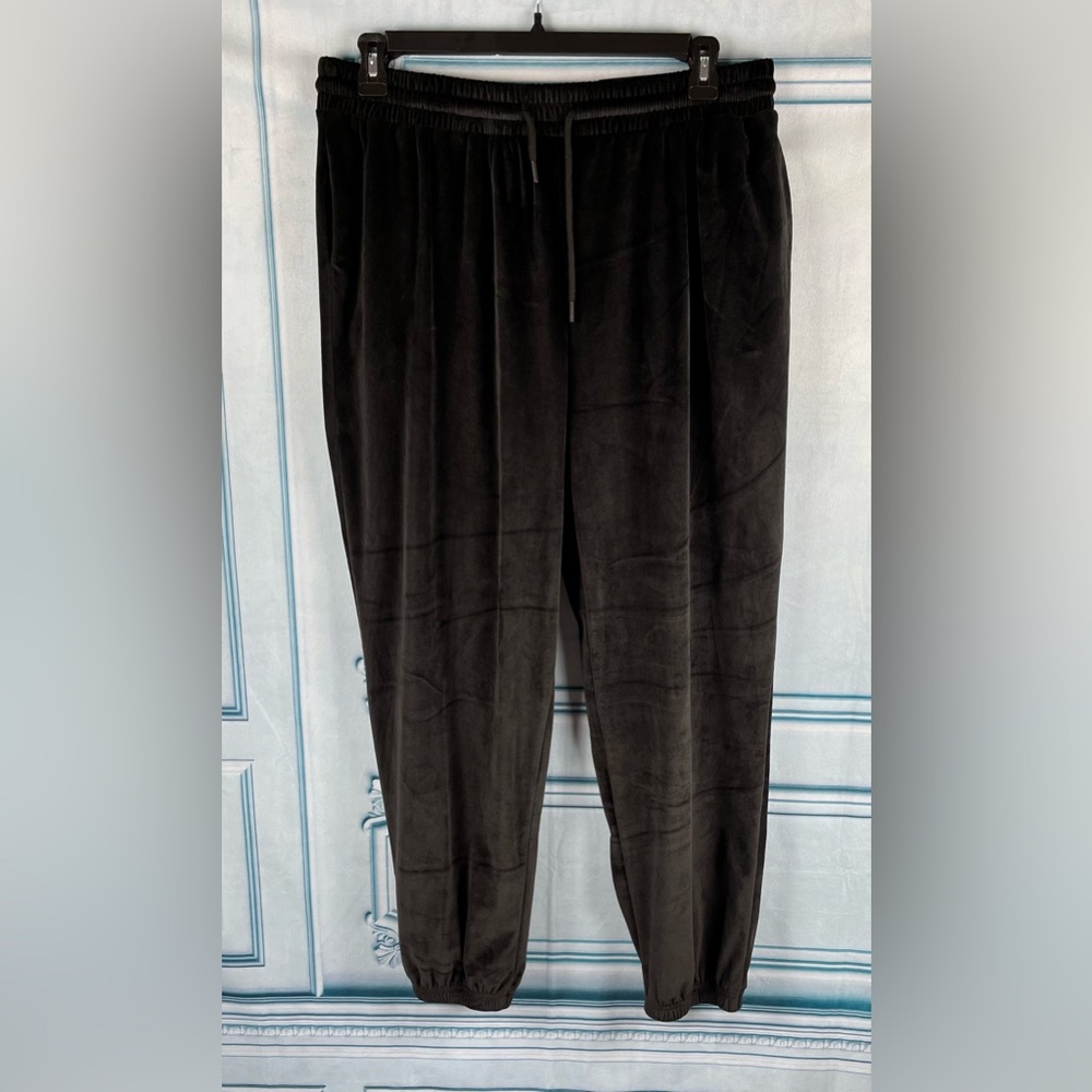 I Believe Size:3XL Women Velour Pants Super Soft Rhinestone Details Pockets